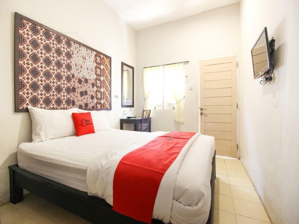 מלון Reddoorz Syariah Near Wijilan יוגיאקרטה מראה חיצוני תמונה