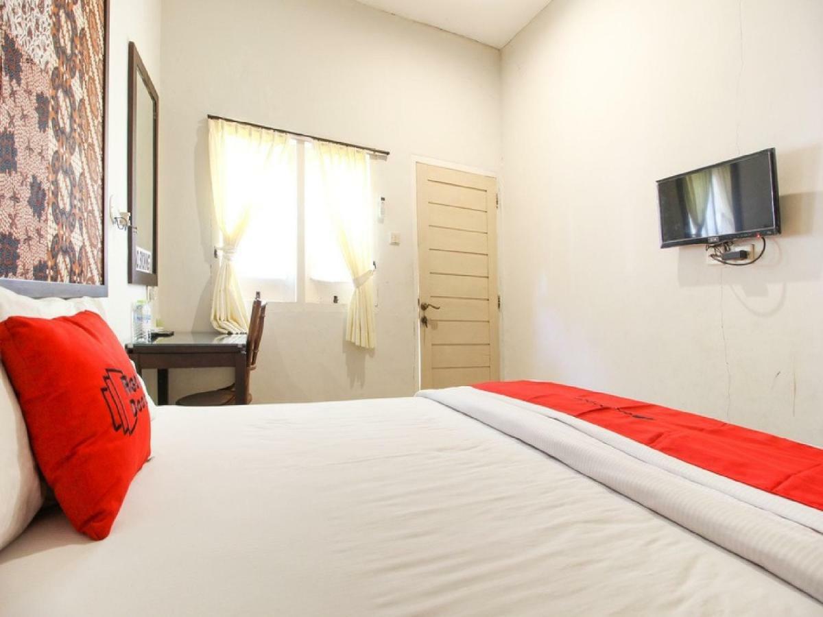 מלון Reddoorz Syariah Near Wijilan יוגיאקרטה מראה חיצוני תמונה